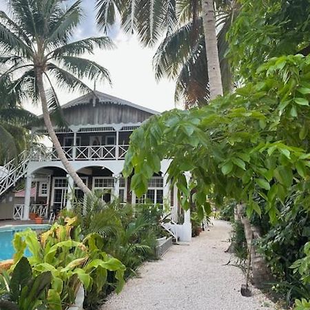 Caye Caulker Boutique Guesthouse Exterior photo