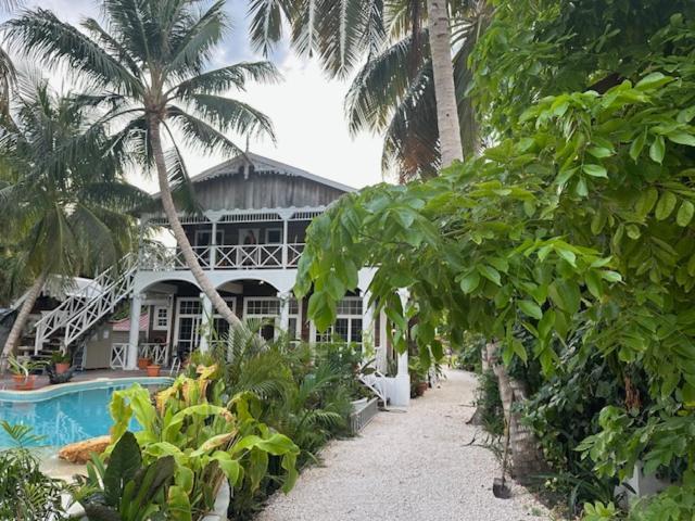 Caye Caulker Boutique Guesthouse Exterior photo