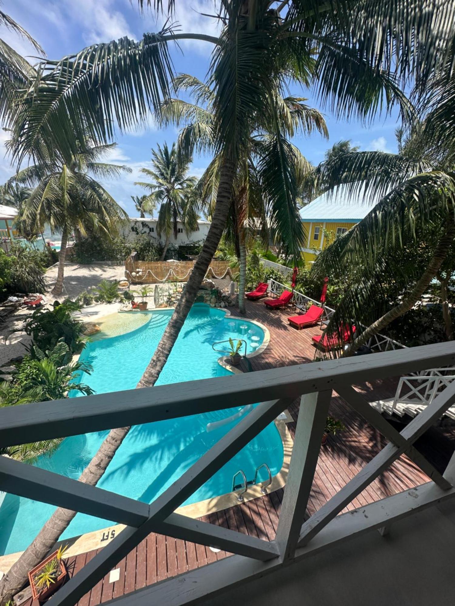 Caye Caulker Boutique Guesthouse Exterior photo